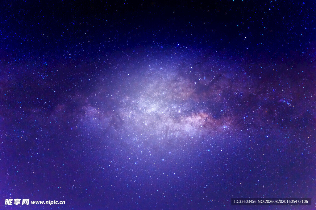 璀璨星空下的壮丽宇宙景观