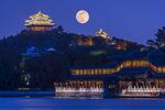 月夜下的古典建筑美景