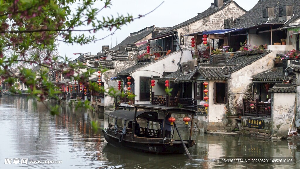 江南水乡小船悠悠景致