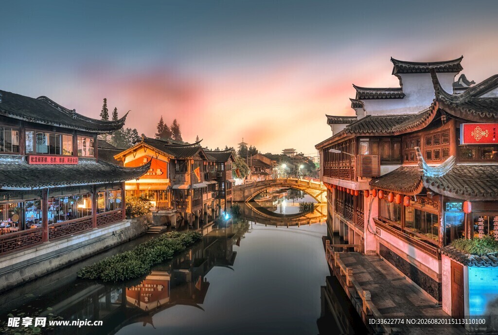 江南水乡古建筑黄昏美景