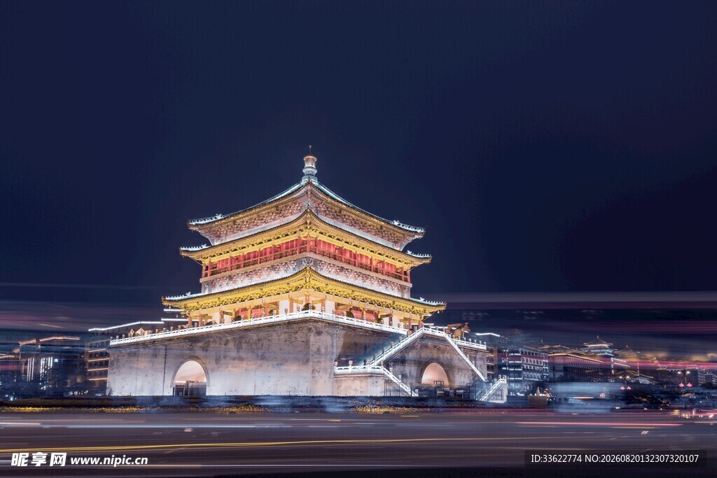 夜晚璀璨的中式古建筑