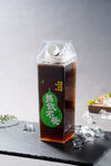 透明瓶装酸梅汁