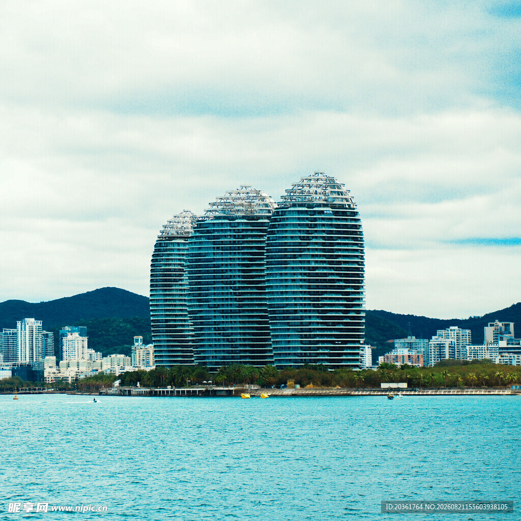 海滨独特造型的现代建筑