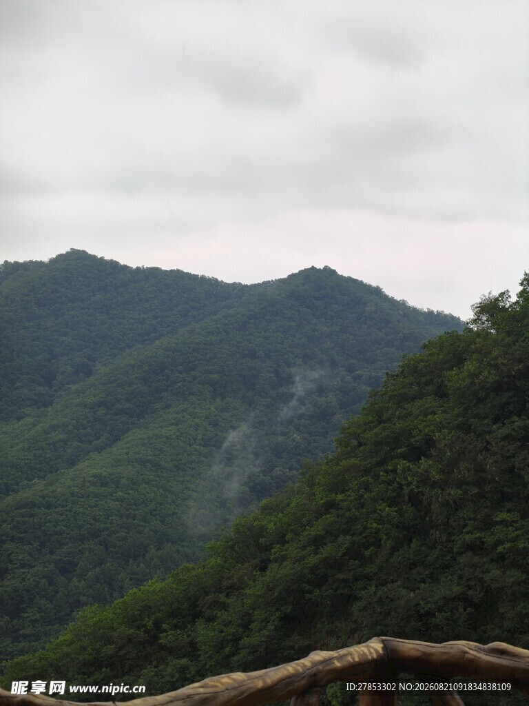 山间美景