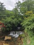 山间溪流瀑布自然美景