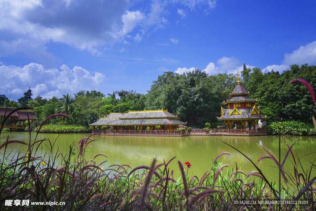 湖畔古建美景