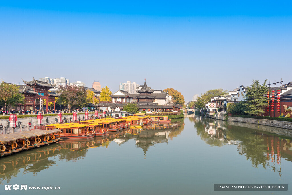 江南水乡河畔风景如画