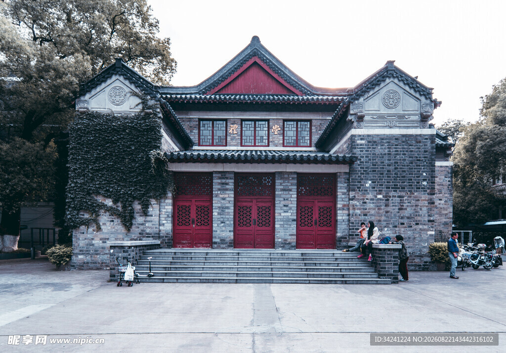 中式古典建筑大门