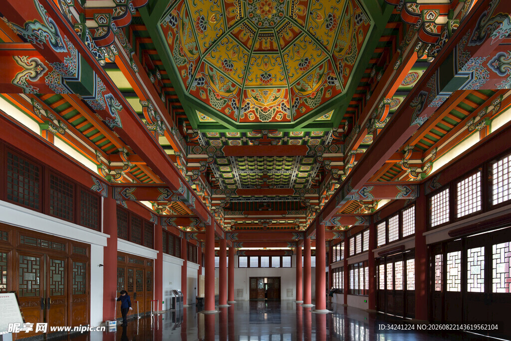 中式古建筑华丽长廊