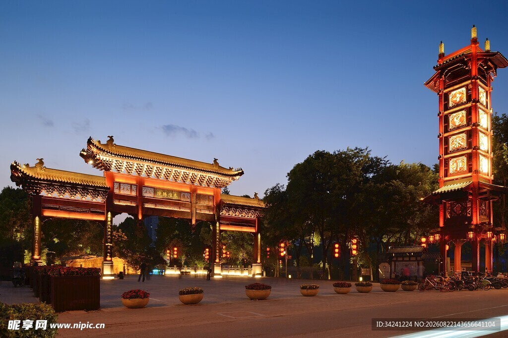 古牌坊夜景灯火璀璨