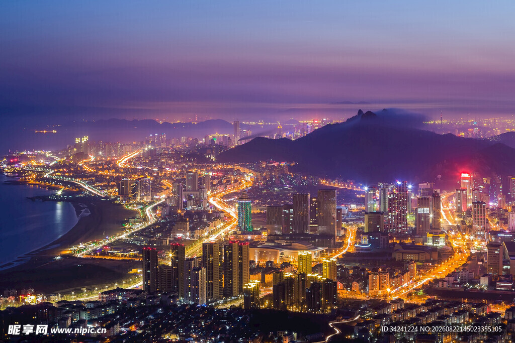 城市璀璨夜景俯瞰图