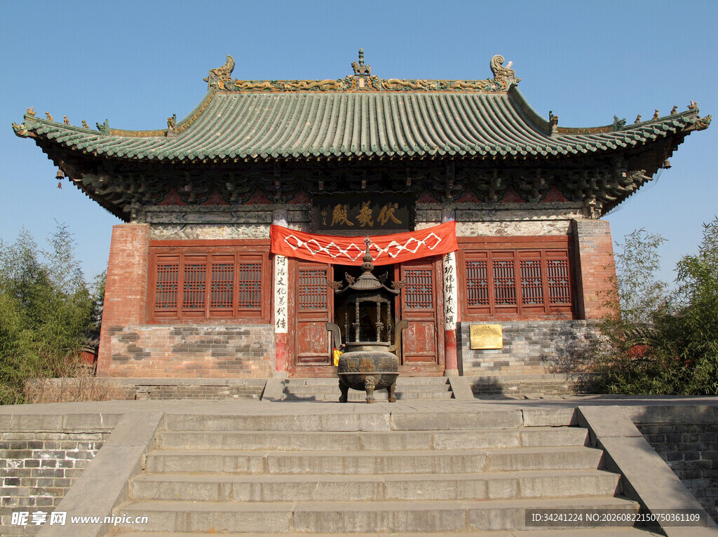 中式古建筑庙宇庄严景象