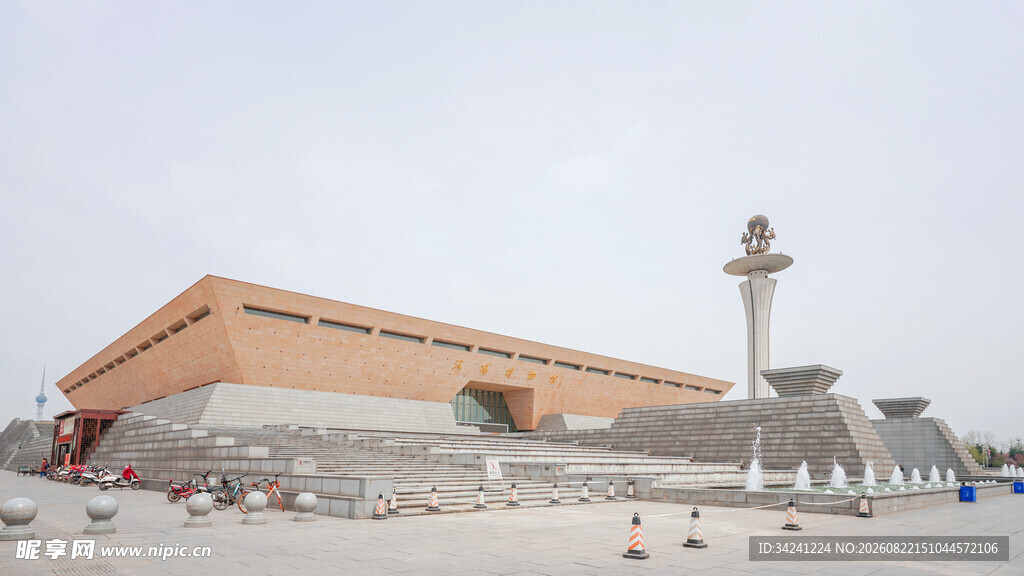 海边橙建筑与灯塔景观