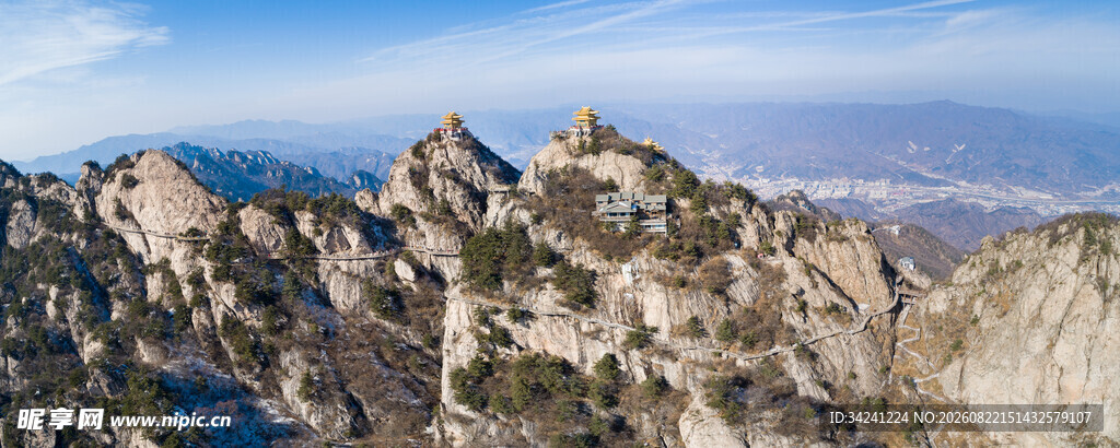 壮丽山景巍峨山峰