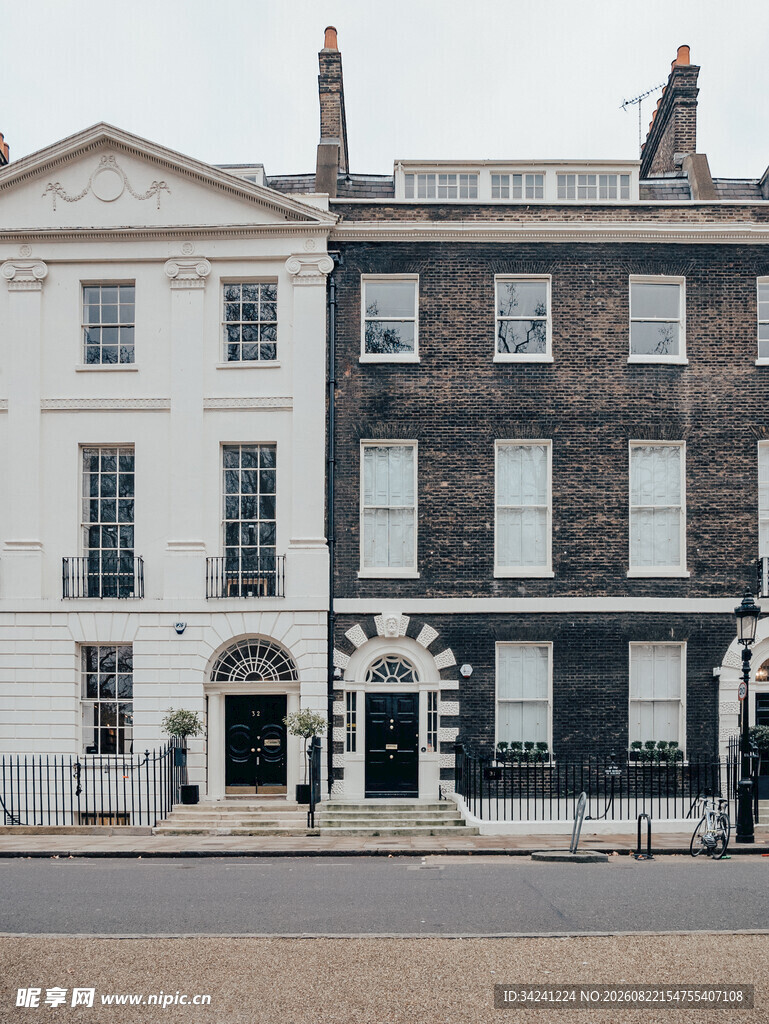 英式风格联排建筑外观