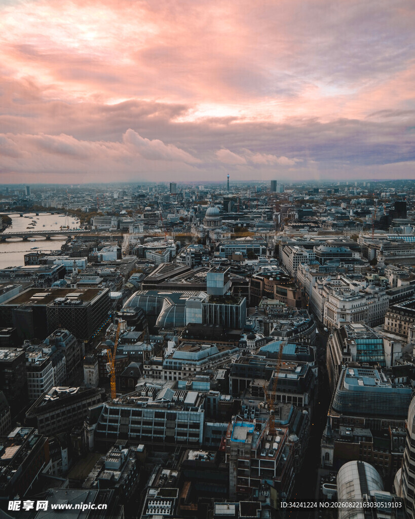 城市黄昏全景俯瞰