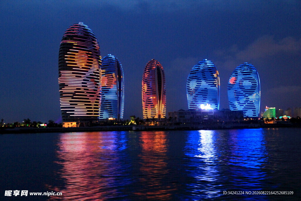 迪拜夜景璀璨摩天大楼