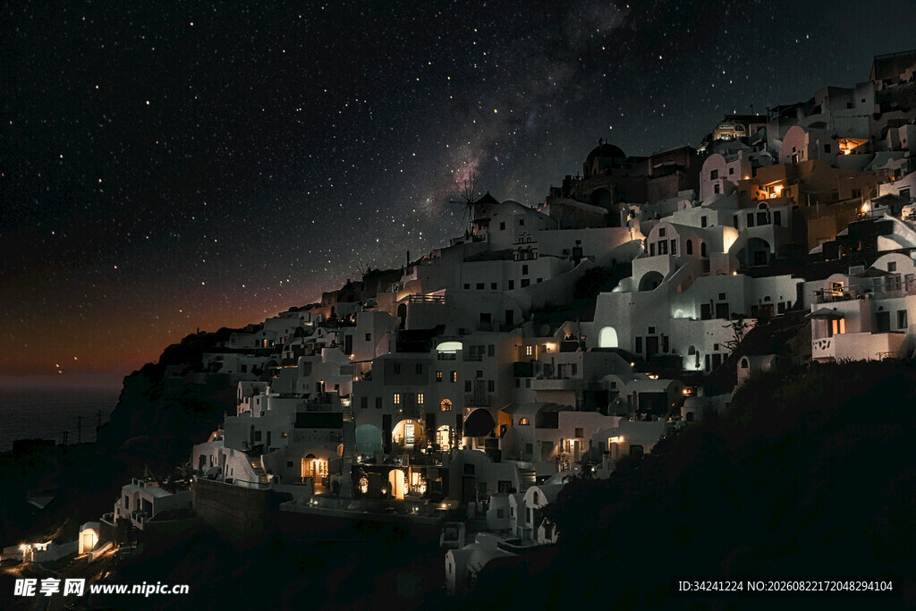 山间村落夜景