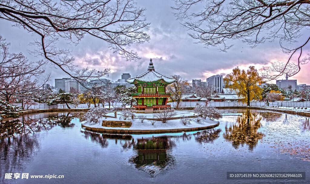 雪后湖畔美景