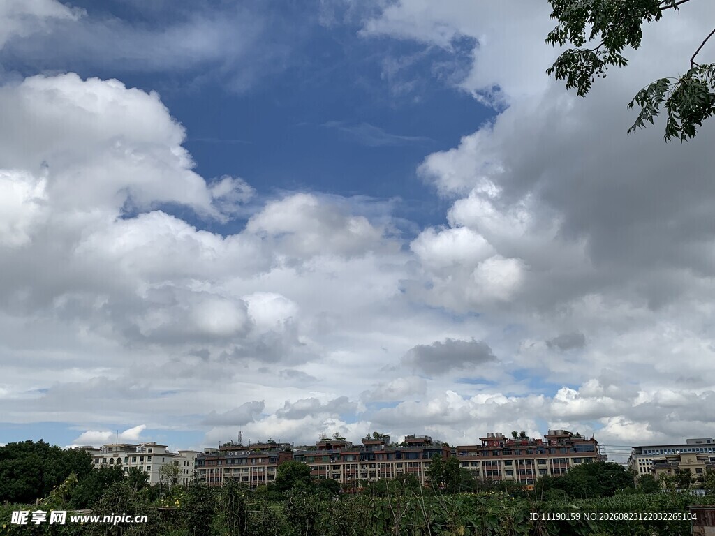 现代农村