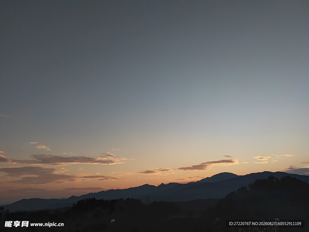 黄昏远山景色