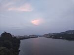 河畔暮色美景