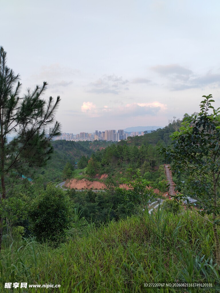 山林暮色风景