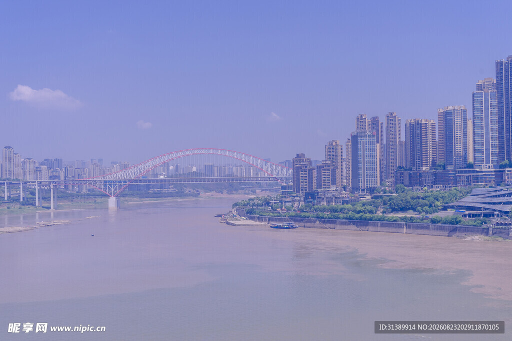 江边城市风光美景