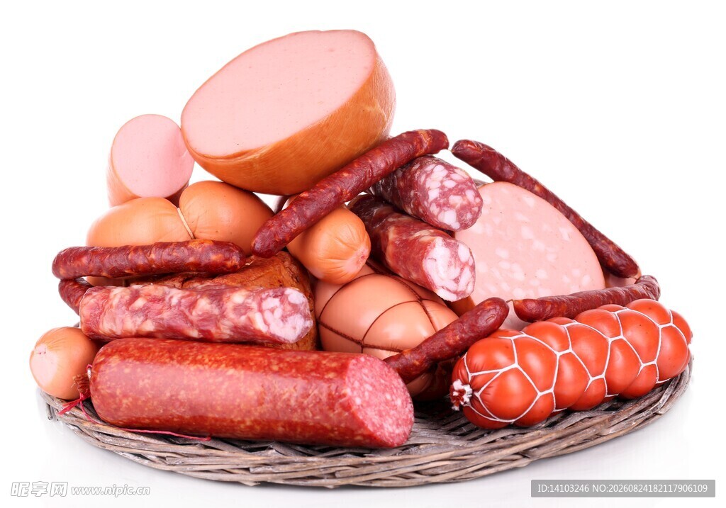丰盛美味的各式肉制品拼盘