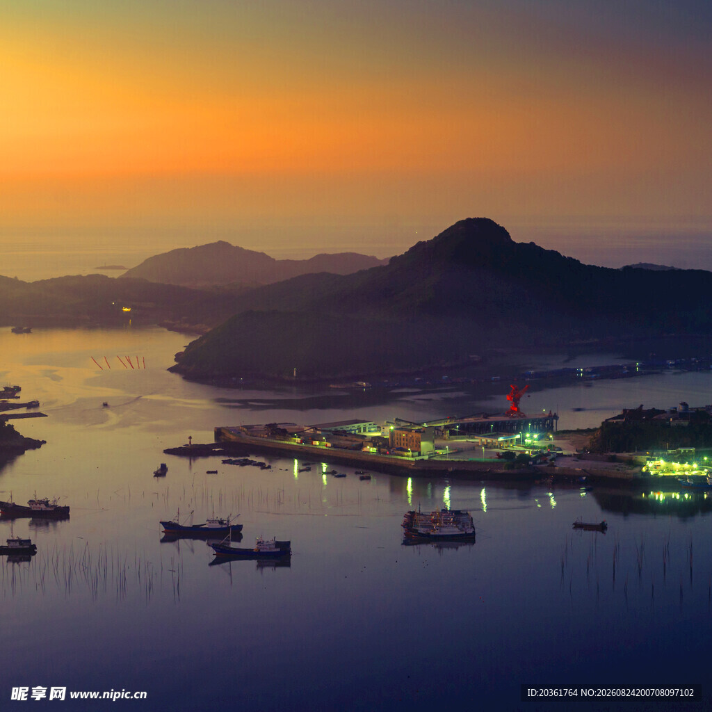 黄昏海港美景