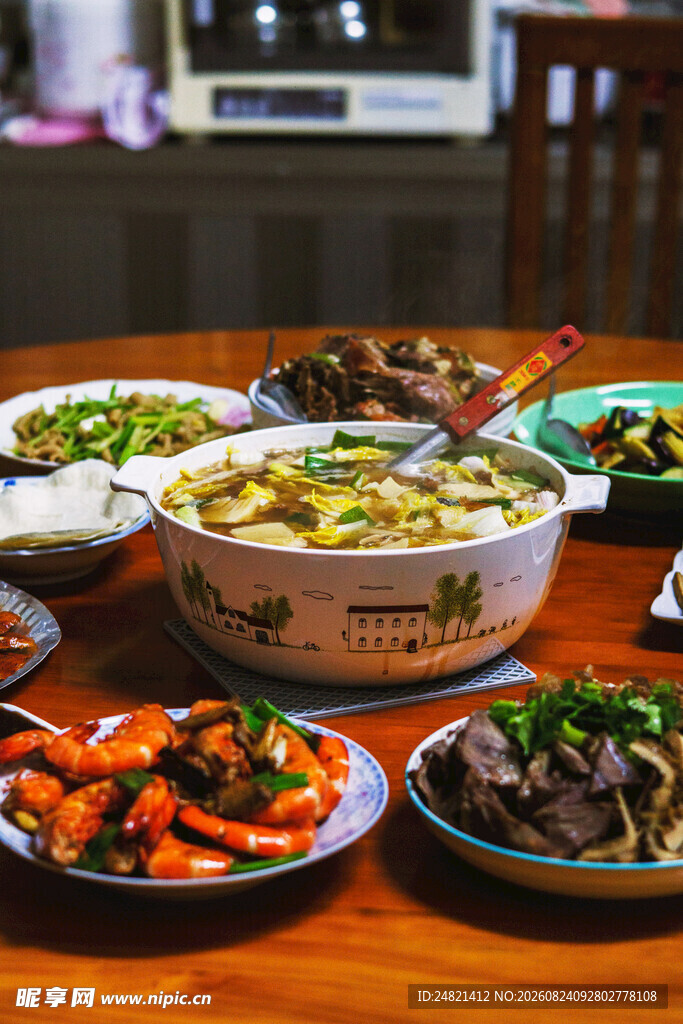 丰盛一桌家常菜
