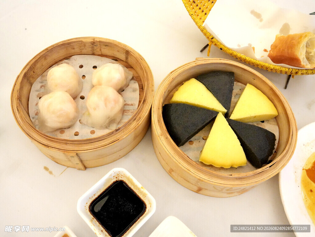 美味中式点心组合展示