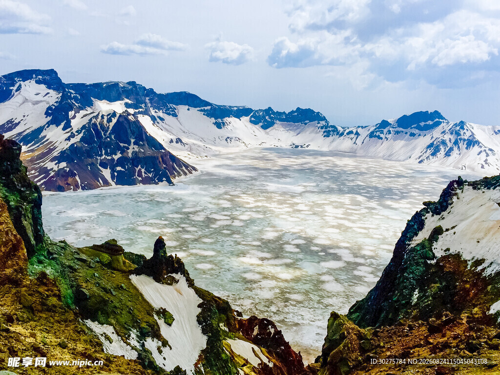 壮丽雪山冰川景观