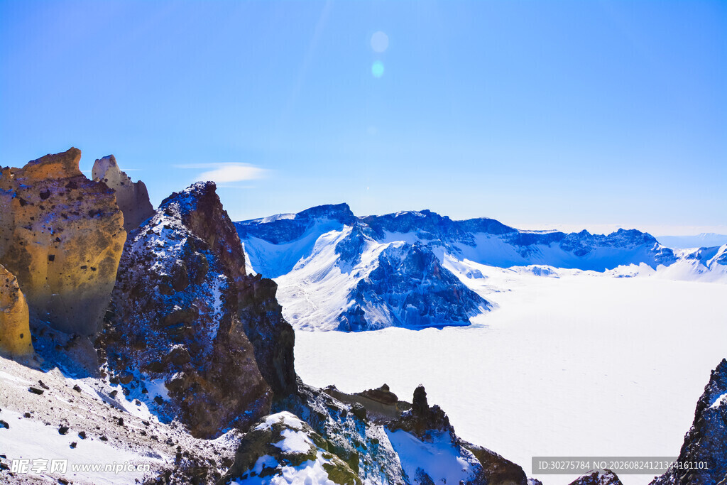 壮丽雪山景观
