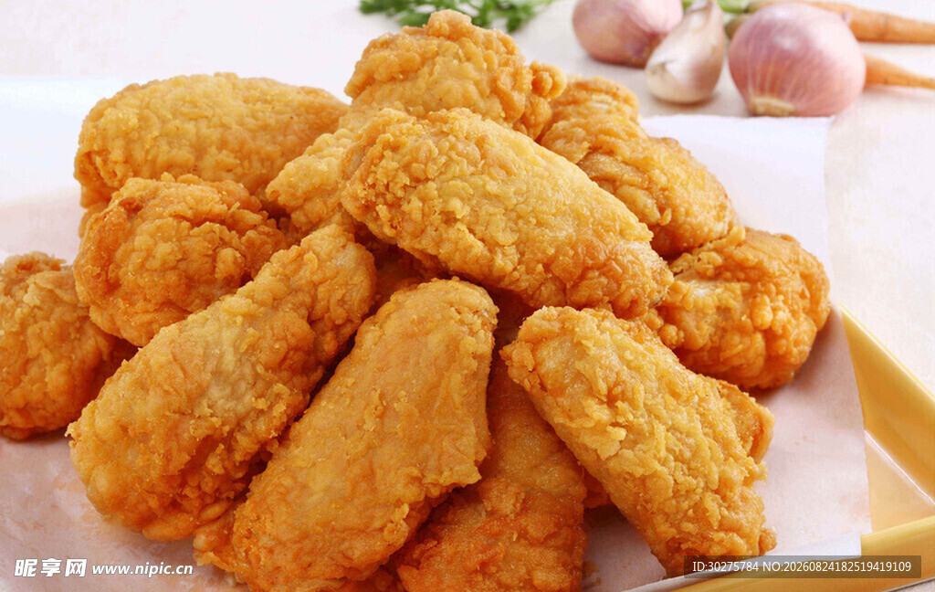 美味炸鸡块诱人色泽