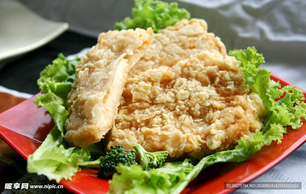 香酥炸鱼排配生菜
