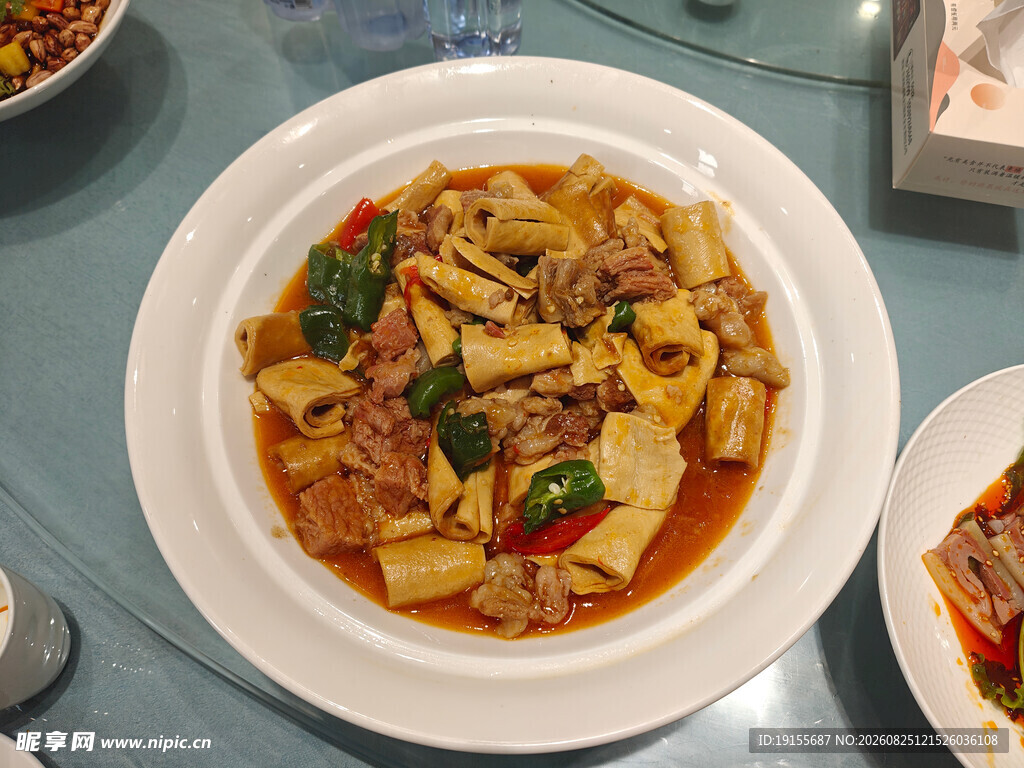 美味香辣牛杂煲