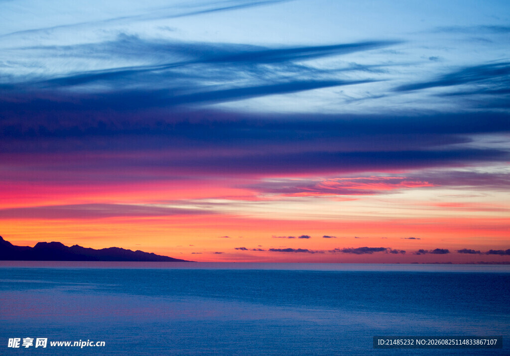 海上绚丽晚霞美景