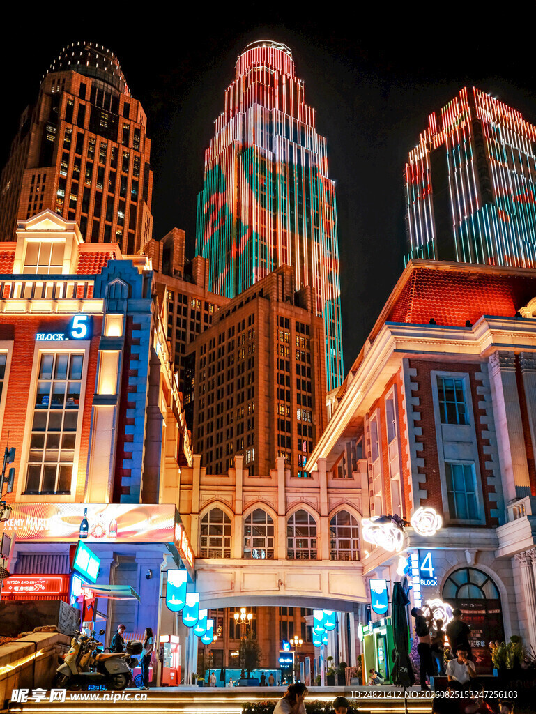 澳门夜景璀璨建筑群