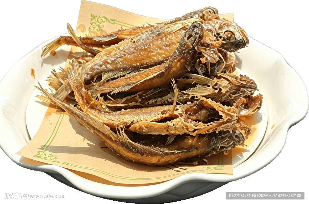 香脆小鱼干摆于盘中
