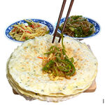 美味煎饼搭配多样小菜