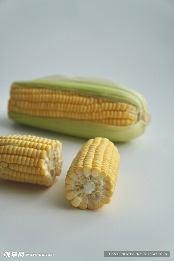 新鲜玉米棒