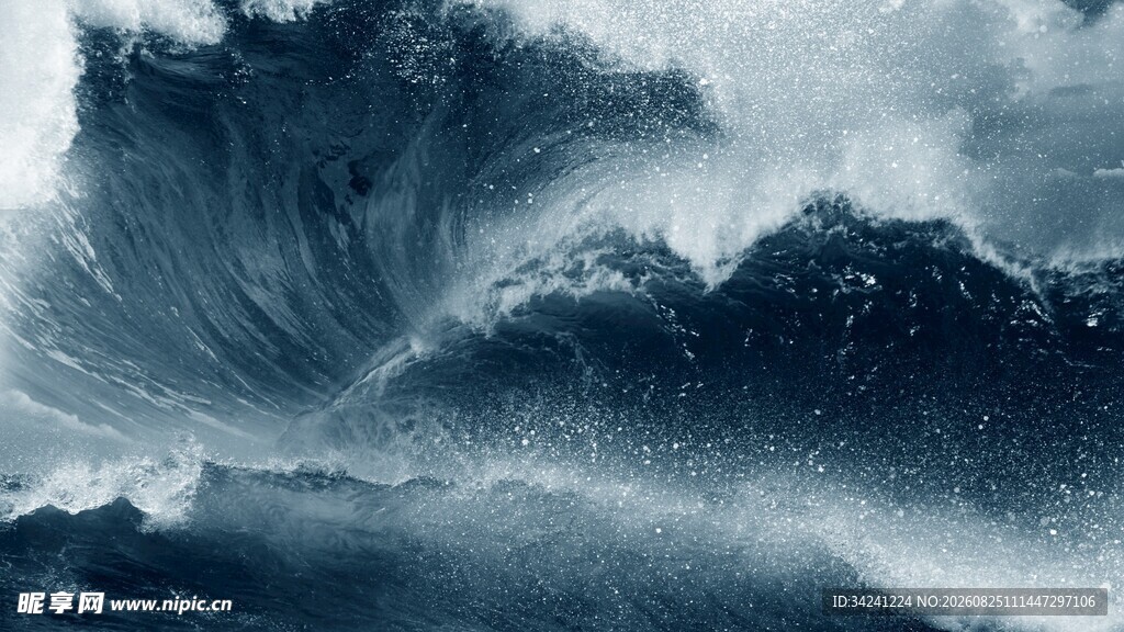 汹涌海浪的震撼瞬间
