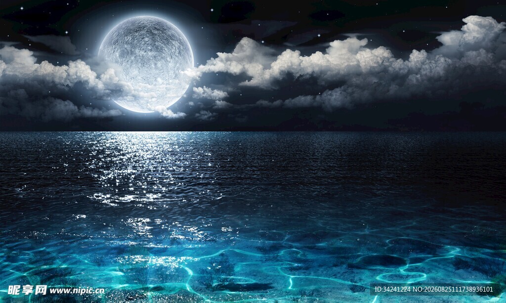 月夜下波光粼粼的海面
