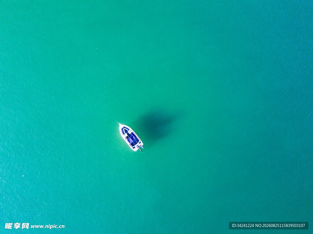 碧海孤舟