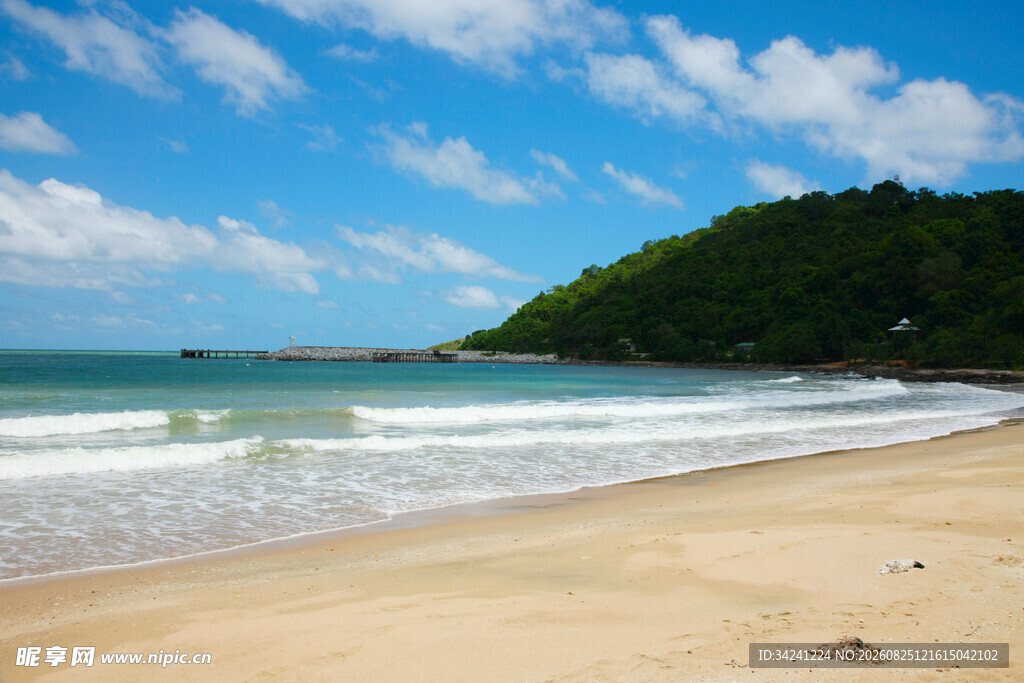 美丽海滨沙滩风景