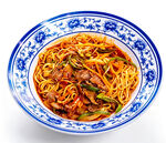 牛肉炒拉面美味炒面