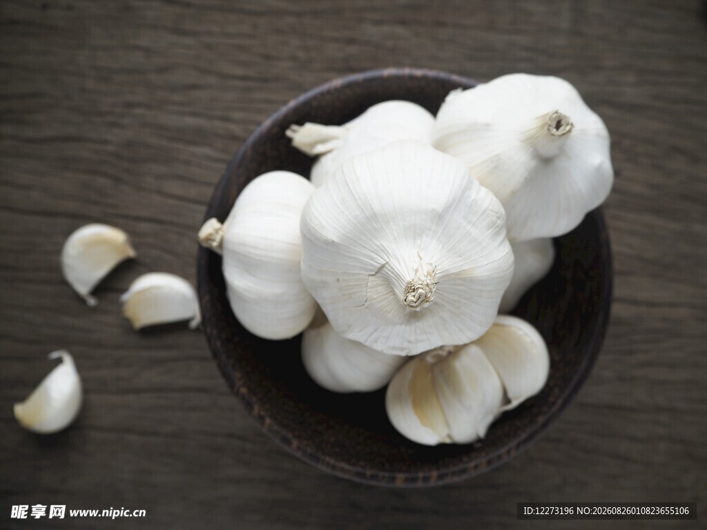 碗中鲜蒜 