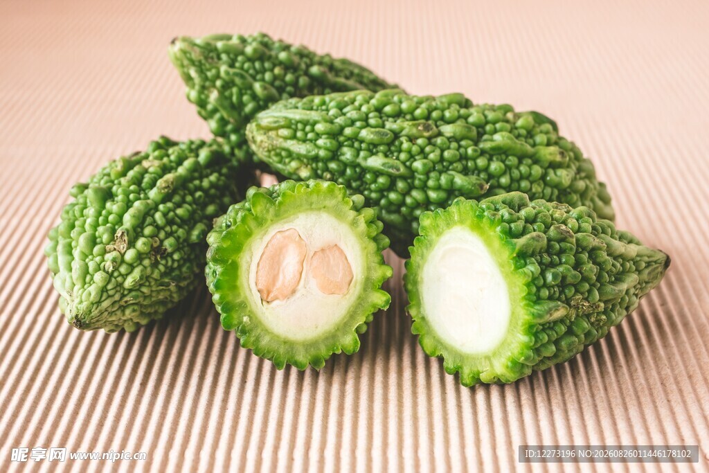 新鲜苦瓜 