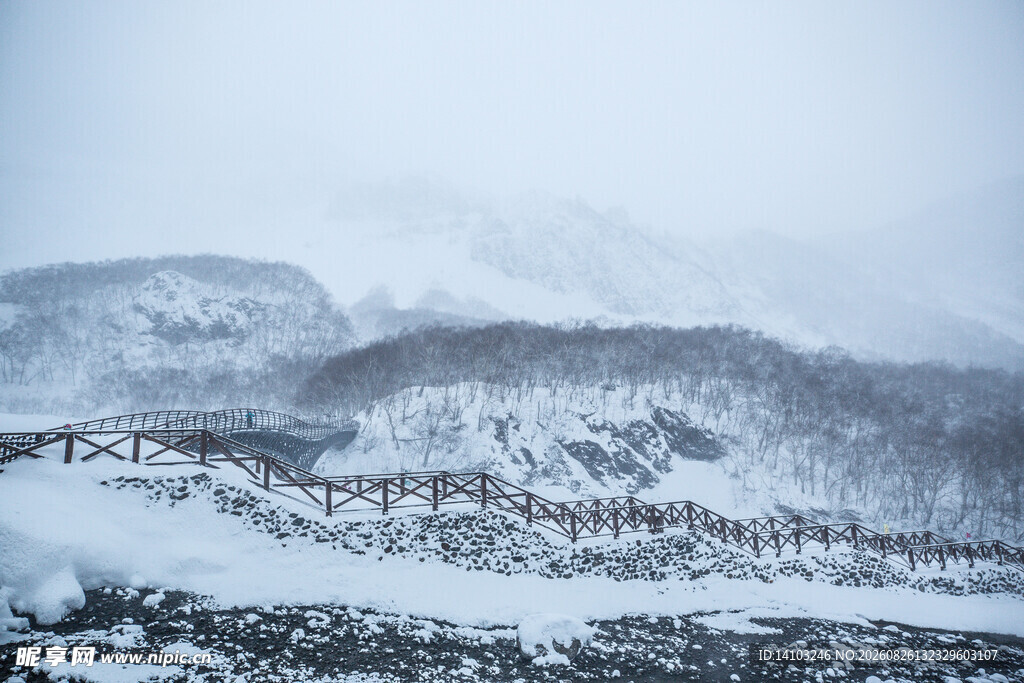 雪山雪景银白世界风光